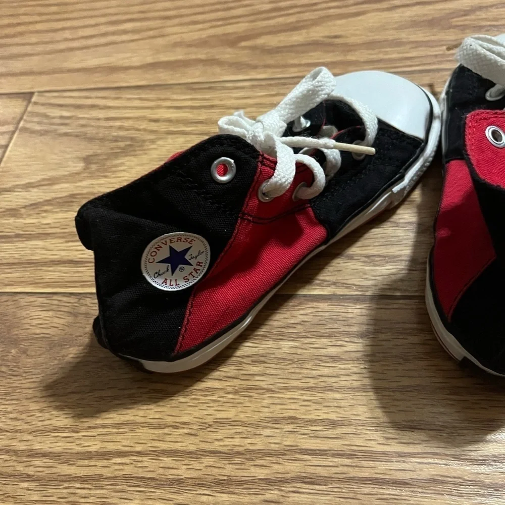 Converse Toddler Size 10